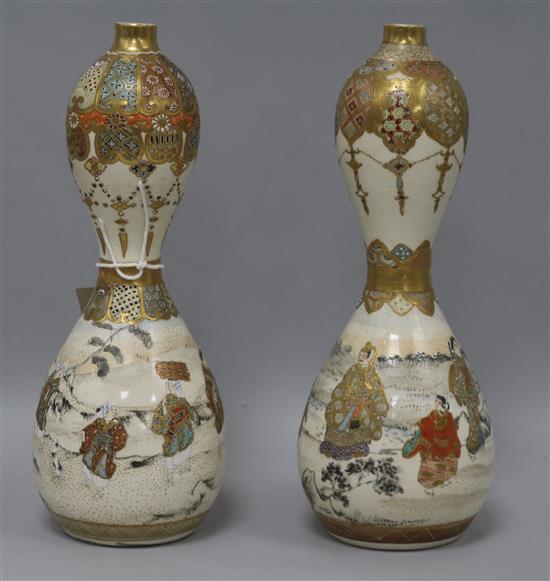 A pair of Japanese satsuma vases H.24cm